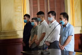 "Bảo kê", góp vốn mở sòng bạc, cựu công an bị phạt 4 năm 6 tháng tù