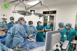 Những bàn tay vàng “phẫu thuật” cứu sống thai nhi từ trong bụng mẹ