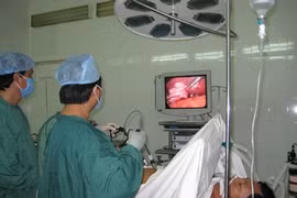 Soi đại tràng sigma và nội soi