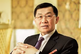 "Vua hàng hiệu" Johnathan Hạnh Nguyễn muốn lập hãng hàng không
