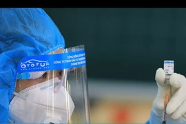 Bộ GD&ĐT đề xuất tiêm vaccine Covid-19 cho học sinh