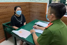 Hoàng Thị Lan tại cơ quan điều tra. Ảnh: Công an tỉnh Quảng Bình.