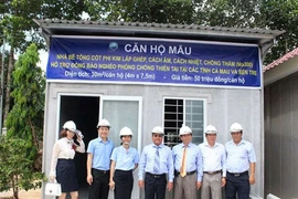 Nhà lắp ghép bằng bê tông cốt sợi phi kim