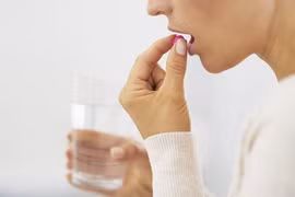 Lưu ý dùng thuốc kháng sinh khi cho con bú