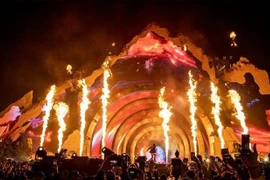 Bi thảm lễ hội âm nhạc tại Mỹ, nhiều người ngừng tim nằm trên mặt đất