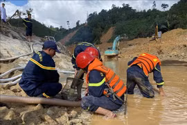 Gấp rút tìm kiếm các nạn nhân còn lại tại Thủy điện Rào Trăng 3