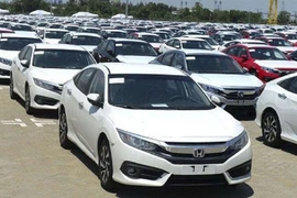Ô tô nguyên chiếc nhập khẩu cao gấp 6 lần cùng kỳ