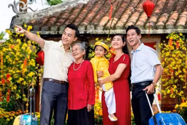 Du lịch "trốn" Tết như nào để không bị coi là bất hiếu?