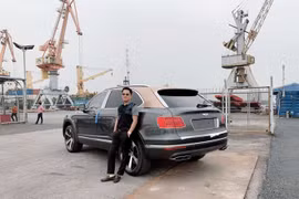 Bentley Bentayga V8 đầu tiên về VN là bản độc kỷ niệm 100 năm