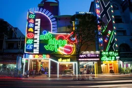 Dịch vụ karaoke tại TPHCM tiếp tục bị tạm dừng cho đến khi có thông báo mới.