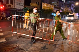 Tìm được 39 F1 của gia đình 4 người nghi mắc Covid-19 ở Hà Nội