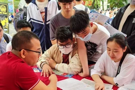 Chiến thuật điều chỉnh nguyện vọng “trúng đích”