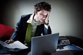 Quá tham công việc thành ra loạn thần