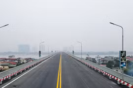 Thông xe cầu Thăng Long, ô tô, xe buýt đi lại từ sáng 7/1 thế nào?