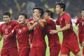 Tập đoàn Hưng Thịnh thưởng nóng tuyển Việt Nam 1 tỷ đồng, thưởng Quang Hải 200 triệu đồng sau trận thắng Malaysia