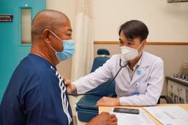 Lạm dụng thuốc kháng đông, bệnh nhân đột quỵ không thể dùng thuốc tan cục máu đông