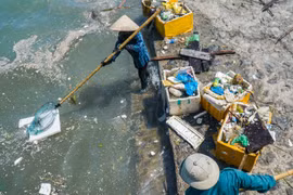 Cảnh báo ô nhiễm rác thải nhựa từ nuôi trồng thủy sản