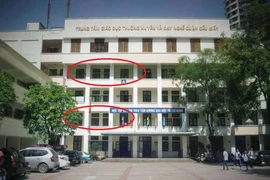 Kỳ thi lạ: Ngủ chán, thoải mái chép đáp án rồi... về