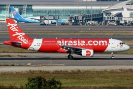 Khách bị thương do nổ pin dự phòng, máy bay hạ cánh khẩn cấp ở TP.HCM