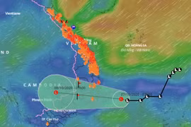 Ba ngày cao điểm mưa lũ ở miền Trung