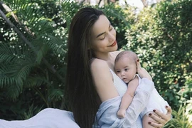 Hồ Ngọc Hà hài lòng vì làm mẹ tốt trong năm qua