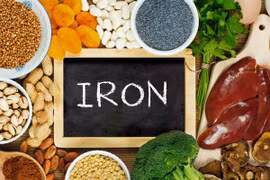 Môi nứt nẻ tiết lộ gì về sức khỏe?