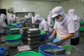 Lấy ý kiến về lương tối thiểu vùng tăng từ 150.000 - 240.000 đồng/tháng