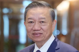 Đề xuất bỏ điều kiện riêng khi nhập hộ khẩu Hà Nội, TP.Hồ Chí Minh