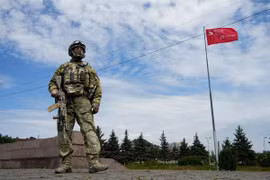 Video một cuộc chạm súng của Vệ binh Quốc gia Nga ở Ukraine 