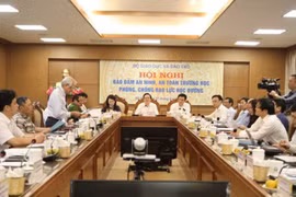 640 điểm cầu toàn quốc bàn giải pháp phòng chống bạo lực học đường