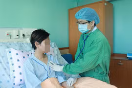 Người mẹ hiến quả thận không mắc bệnh để con sống khỏe hơn 