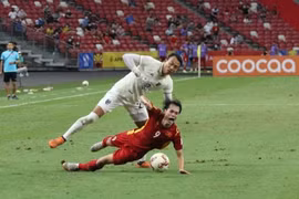 Bùng tranh cãi tình huống thủ môn Thái thoát thẻ đỏ