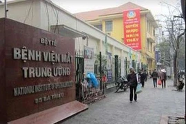 Thanh tra đấu thầu tại Bệnh viện Mắt T.Ư: Vừa đá bóng vừa thổi còi?