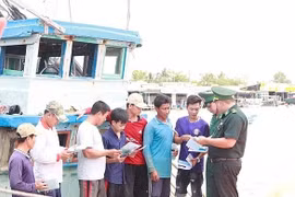 Về nơi đầu sóng nghe chuyện bám biển