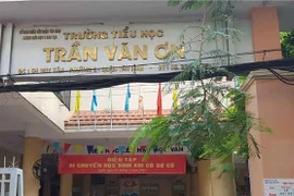 TPHCM: Cô giáo bắt học sinh tự tát 32 cái vào mặt mình vì nói chuyện riêng!