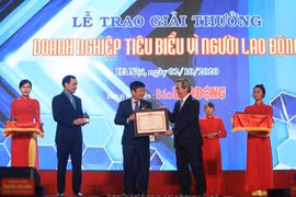 8 doanh nghiệp tiêu biểu vì người lao động được Thủ tướng tặng bằng khen