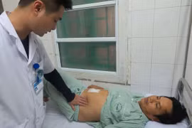 Dị vật xương cá đâm thủng ruột non