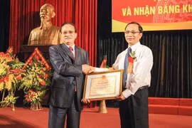 Trường Trung cấp Tổng hợp Hà Nội: “Lấy việc dạy người, dạy nghề làm trọng”