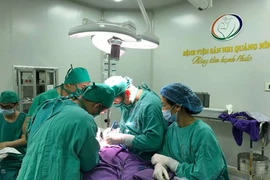 Hạ tinh hoàn ẩn sớm tránh vô sinh