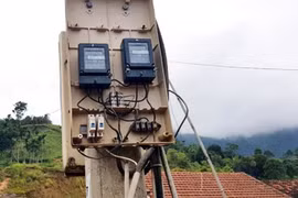 Hành vi trộm cắp điện có sản lượng từ 2 triệu đồng trở lên có thể bị phạt tù.