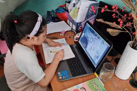 Hà Nội bất ngờ cho học sinh nghỉ hè sớm, phụ huynh rần rần phản đối