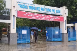 Xem xét kỷ luật phó chủ tịch xã đi thi tốt nghiệp THPT