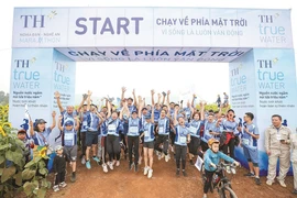 Người lao động TH hào hứng tham gia giải chạy nội bộ Chạy về phía mặt trời do tập đoàn tổ chức.