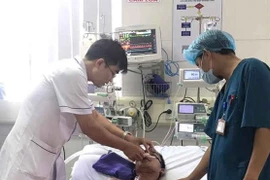 Bác sĩ chia sẻ cách sơ cứu khi bị điện giật