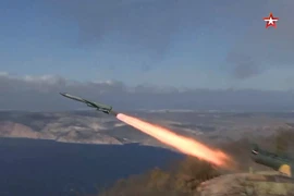 Video Hạm đội Biển Đen diễn tập phòng không, phòng thủ bờ biển