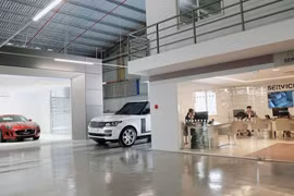 Hoạt động tại TPHCM “đóng băng” vì giãn cách xã hội thời Covid-19, thị trường xe hứa hẹn “tuột dốc” vì...