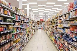 Doanh số bán lẻ và dịch vụ tiêu dùng tại Việt Nam giảm liền 3 tháng