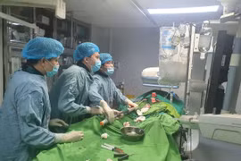 Tưởng đau bụng thông thường, người đàn ông 50 tuổi suýt chết vì lóc tách động mạch chủ phức tạp