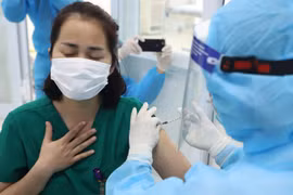 Hà Nội: Dự kiến 200.000 người có thể được tiêm vắc xin Covid-19 mỗi ngày