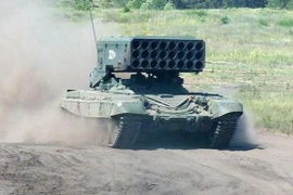 Video: Pháo phản lực nhiệt áp Nga tấn công quân đội Ukraina